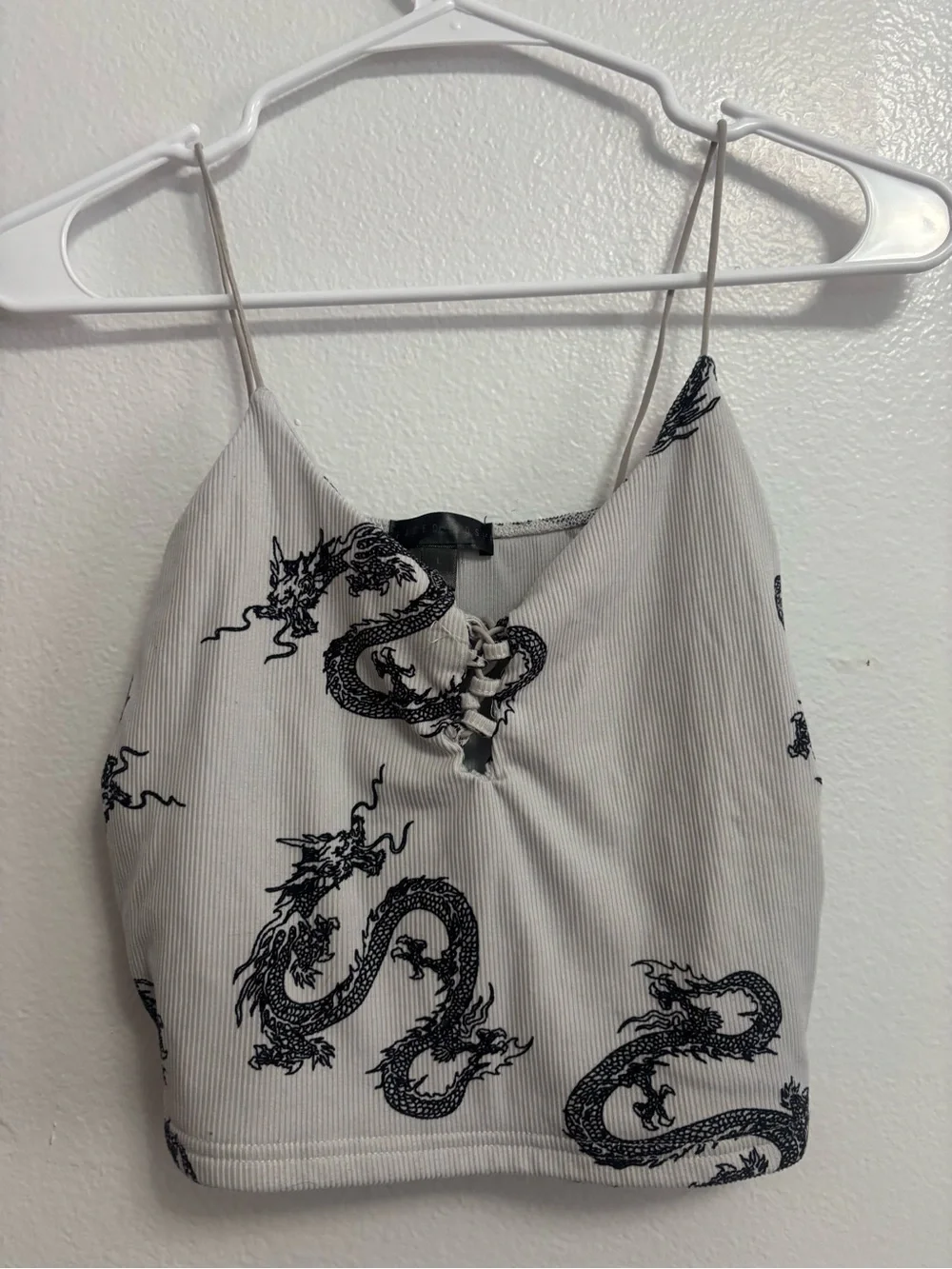 Faded Rose Women’s Dragon Print Tie-Front Cropped Tank (Women’s Size Large)